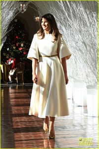 melania-trump-slams-report-she-didnt-want-to-be-first-lady-01.jpg