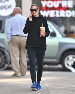 olivia-palermo-in-nike-workout-gear-brooklyn-ny-11-03-2017-5.jpg