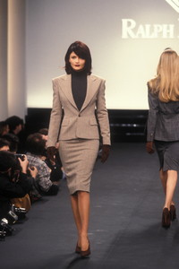 ralph-lauren-fw-1995-3.thumb.JPEG.8d742733eb2f0f7b6959308f76d7f22e.JPEG