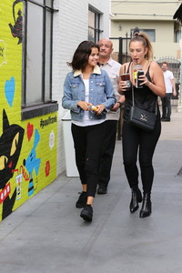 selena-gomez-out-for-lunch-in-la-11217-36.jpg