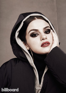selena-gomez-ruven-afanador-photoshoot-for-billboard-magazines-december-2017-issue-5.thumb.jpg.2f3fb84ab4b4640c54e8e6730943d115.jpg