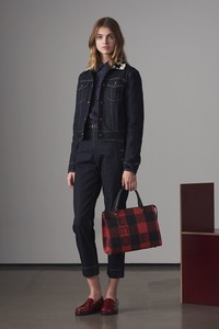 16-Tomas-Maier-Pre-Fall-18.thumb.jpg.9bb8395aefd9ad3758f8ee2b4f8c2b1d.jpg