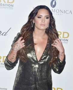 51266227_demi-lovato-28.jpg