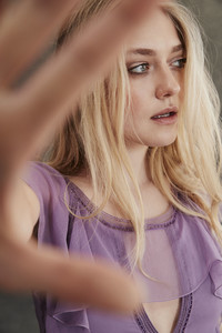 58233730_dakotafanning_marieclairemagazine_uk_january2018-4.thumb.jpg.1668f1b8f315559fd8c4fc071c2bb973.jpg