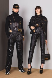 Birgit Kos Versace Pre-Fall 2018 10.jpg