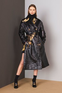 Birgit Kos Versace Pre-Fall 2018 18.jpg