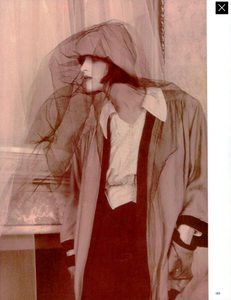 Bailey_Vogue_Italia_November_1985_04.thumb.png.9d635bb654d591a60e154184ce5665e7.png