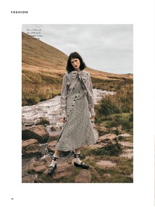 Grazia_UK-11_December_2017-page-004.jpg