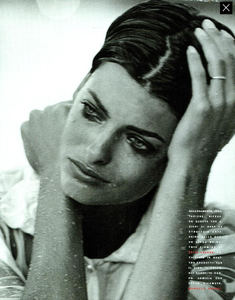 Lindbergh_Vogue_Italia_December_1989_02.thumb.png.9402f6e8346ea250858918a093bf30ea.png