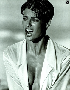 Lindbergh_Vogue_Italia_December_1989_04.thumb.png.3019ddd1eb39aa876d506b3237556b05.png