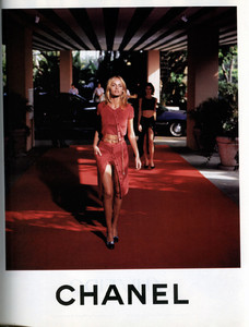 Shalom-Harlow-Amber-Valletta-Chanel-1996-03.thumb.jpg.4d93ed04aae9189db286e3cd91b8dabf.jpg