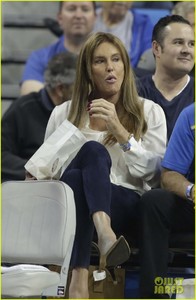 caitlyn-jenner-ucla-basketball-game-05.jpg