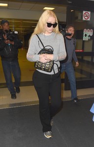 iggy-azalea-at-lax-airport-in-los-angeles-1.jpg