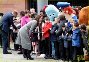kate-middleton-prince-william-make-appearances-in-manchester-for-mental-health-01.jpg