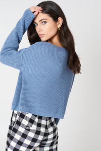 nakd_cropped_knitted_sweater_1035-000063-0428_02b.jpg