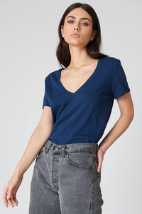 nakd_v-neck_tee_1044-000029-0018_01a.jpg