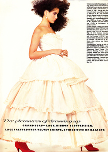 uk_vogue_dec_1982_8.thumb.jpg.6f6a47313fba1089bd3a8d205626d84d.jpg