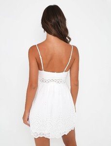 1bd1a11b75c64cc2982e9c81e3f92e6e_leviosa-dress-white.jpg
