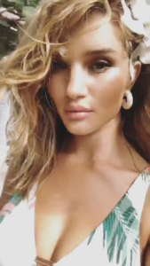 5a5642d1aaa90_rosiehw15155363331688763653115768540_25096719.mp41570.thumb.png.c97e2d0fd8fc42a22f198e9b4dfd6b34.png