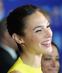 60660806_gal-gadot-031.jpg
