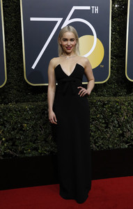 61076790_2018-01-08t005953z_1908262137_hp1ee1802rtkc_rtrmadp_3_awards-goldenglobes.jpg