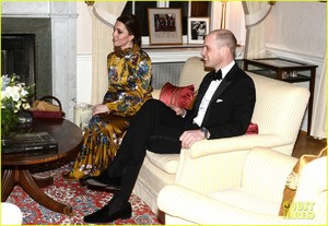 alicia-vikander-kate-middleton-swedish-dinner-11.jpg