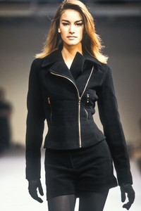 azzedine-alaia-fw-1990-5.thumb.jpg.565193a653d26d053591ec710f1e4a07.jpg