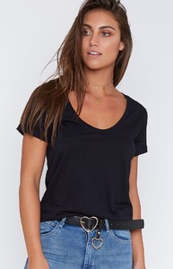 black-tee-214_4000x4000_crop_bottom.jpg