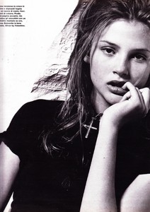 marie_claire_italia_dec_1993_32.thumb.jpg.43cf3cf15ed98c2102f2b2185af176b3.jpg