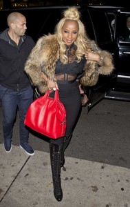 mary-j-blige-out-in-beverly-hills-01-10-2018-0.jpg