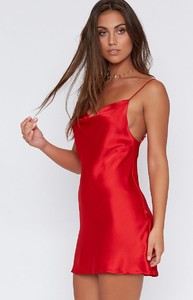 red-dress-174_4000x4000_crop_bottom.jpg