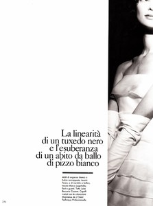 vogue_italia_supp_mar_1995_26.thumb.jpg.bf661b5e85dfb2f32d3cbe61739d93b1.jpg