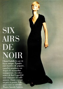 vogue_paris_oct_1995_14.thumb.jpg.1a7469216dd6c6ebe304696e4457df1c.jpg