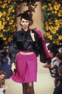 yves-saint-laurent-hc-fw-1994-6.thumb.jpg.6063d2b4c066dc3e3238a8dcfa2dea4c.jpg