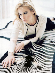 8 Madame Figaro Douce Maille 1997 photogra Graham Shearer.jpg