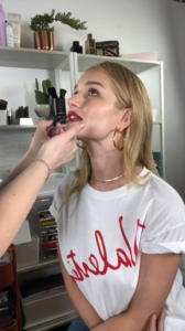 5a7f7c83c1905_rosiehw1518281494179112218680968864.mp41161.thumb.png.e901cf1ee2024fec9c292579bfa62674.png