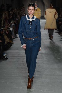 Luna Bijl Philosophy di Lorenzo Serafini Fall 2018 RTW MFW.jpg