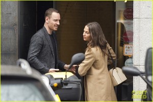 alicia-vikander-michael-fassbender-madrid-01.thumb.jpg.1888c834faa98d1d5ee62dad8d6dc579.jpg