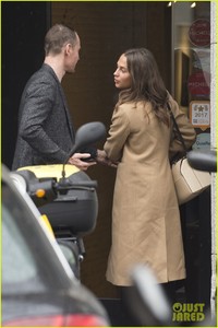 alicia-vikander-michael-fassbender-madrid-11.thumb.jpg.3d238e46b26c1c3568d0d64e95b67220.jpg