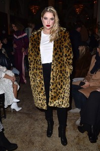 ashley-benson-juicy-couture-show-fall-winter-2018-at-nyfw-2.jpg