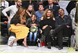 beyonce-blue-ivy-all-star-game-02.jpg