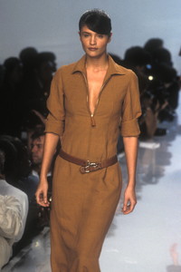 donna-karan-ss-1996-7.thumb.jpg.32ad5c3b136c295c7b2b60bd88ffa9a9.jpg