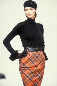 hermes-fw-1993-4.thumb.jpg.ce2e266580c1e3658ccfaedec34cb2e9.jpg