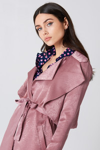 lavish_alice_shiny_trenchcoat_1272-000130-0015_04a.jpg