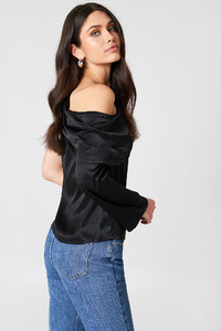 nakd_hannalicious_one_shoulder_satin_blouse_1454-000061-0002_02b.jpg