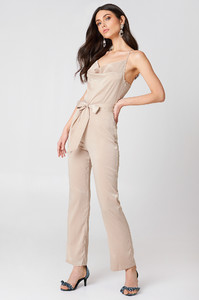 nakd_hannalicious_satin_jumpsuit_1454-000062-0668_03c.jpg