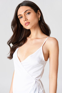 nakd_linn_ahlborg_wrapped_satin_top_1561-000014-0001_04g_r.jpg