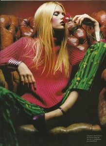 elle russia dec 1997 barbeau 6.jpg