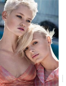 Elle Italia Aprile 2018-page-004.jpg