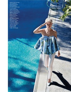 Elle Italia Aprile 2018-page-005.jpg